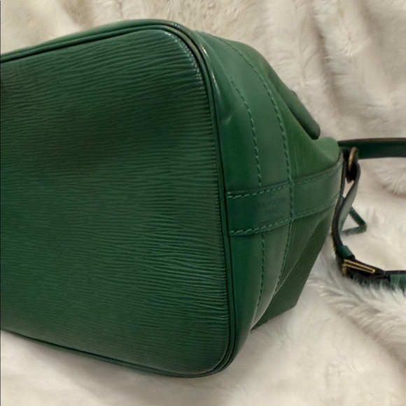 Louis Vuitton, green leather, Eppy, large bucket bag - Picture 4 of 14